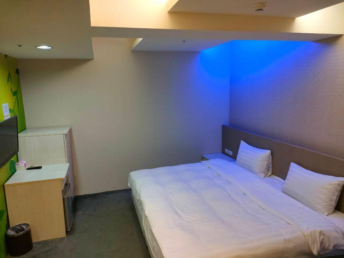 Shun-Yi Business Hotel นครเจียอี้ ภายนอก รูปภาพ